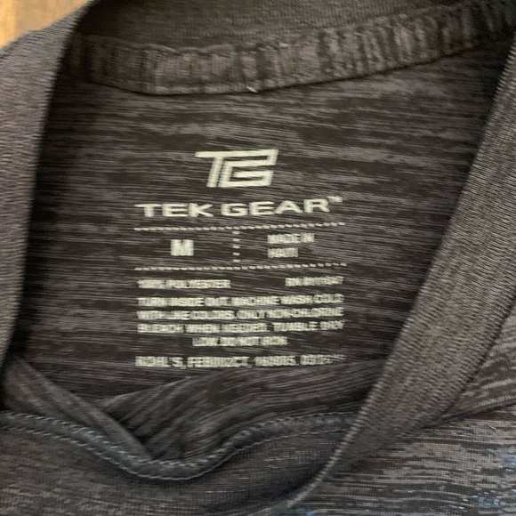 Boys T-Shirts Lot of 4 Sz 10-12 Champion Surf Camo Football - Picture 12 of 16